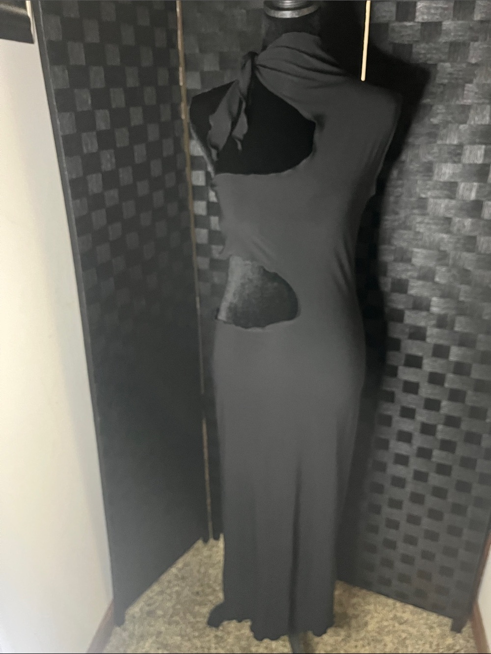 Women's Black Backless Cutout Maxi Dress - Sleek Evening Style